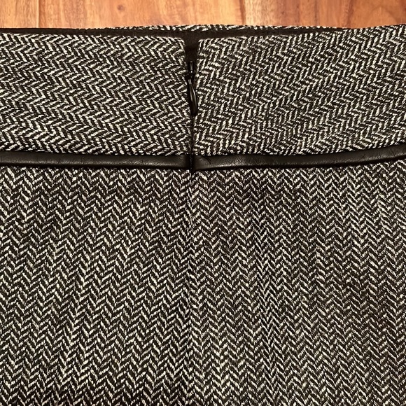 New The Limited Black Tweed Skirt Leather Piping -Sz 8 - Picture 3 of 4
